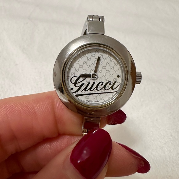 GUCCI- Ladies watch - Picture 15 of 16